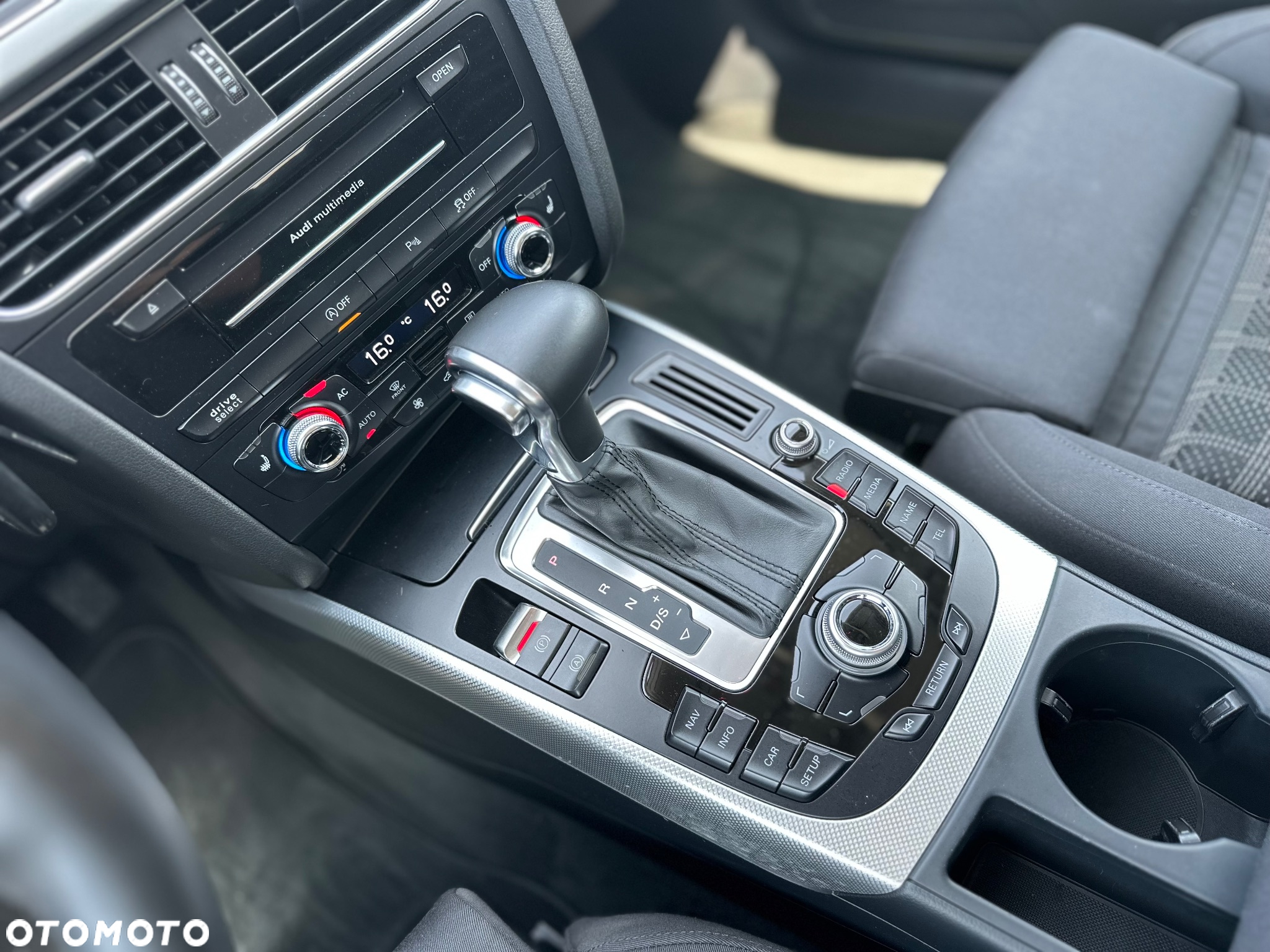 Audi A4 ver-avant-2-0-tdi-dpf-multitronic-attraction - 19