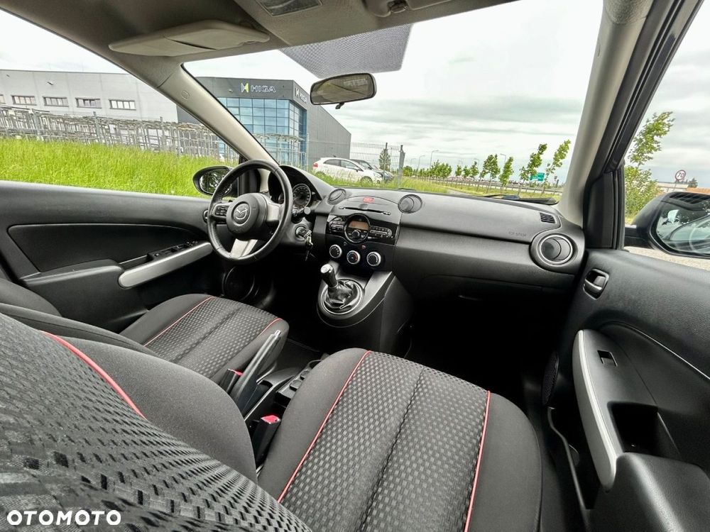Mazda 2 - 8