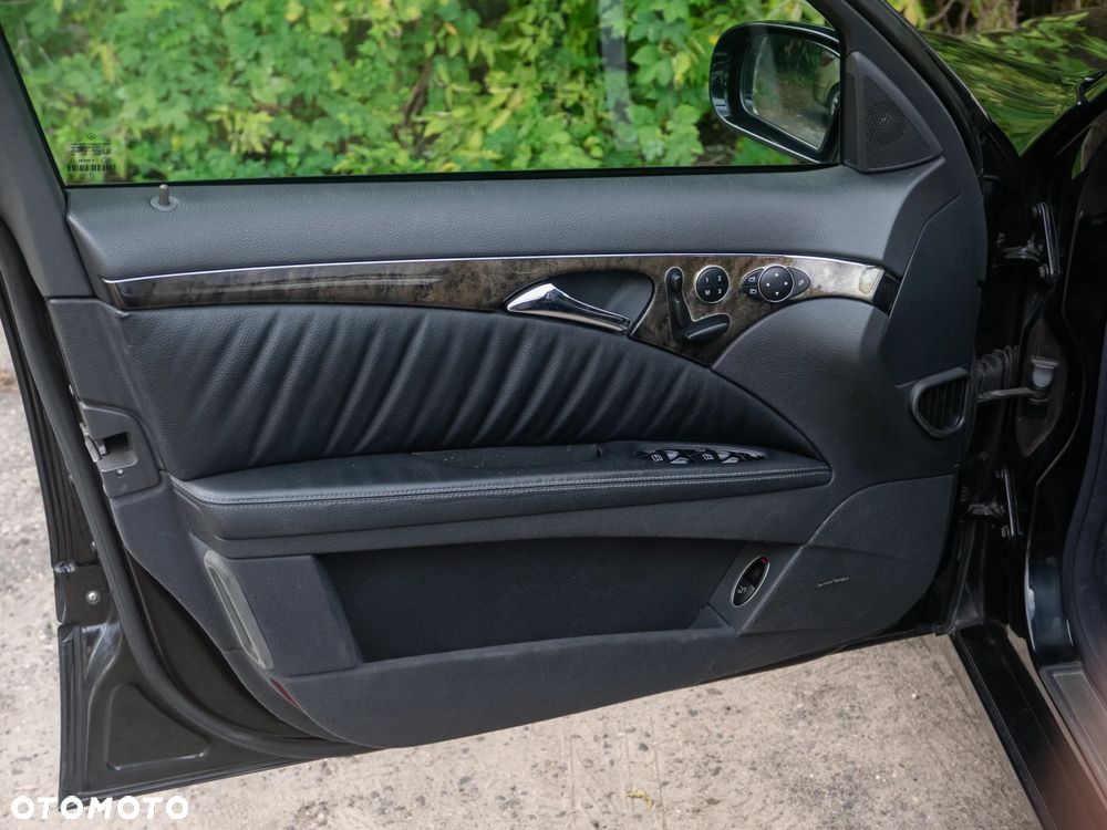 Mercedes-Benz Klasa E 500 4-Matic T Avantgarde - 12