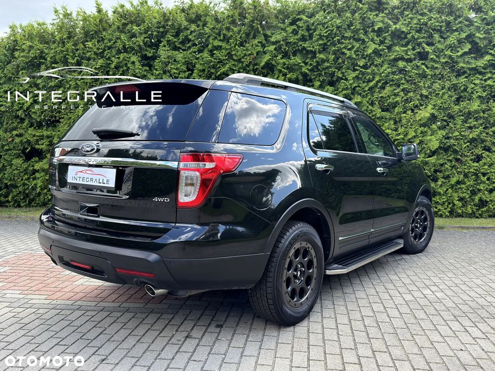 Ford Explorer - 2