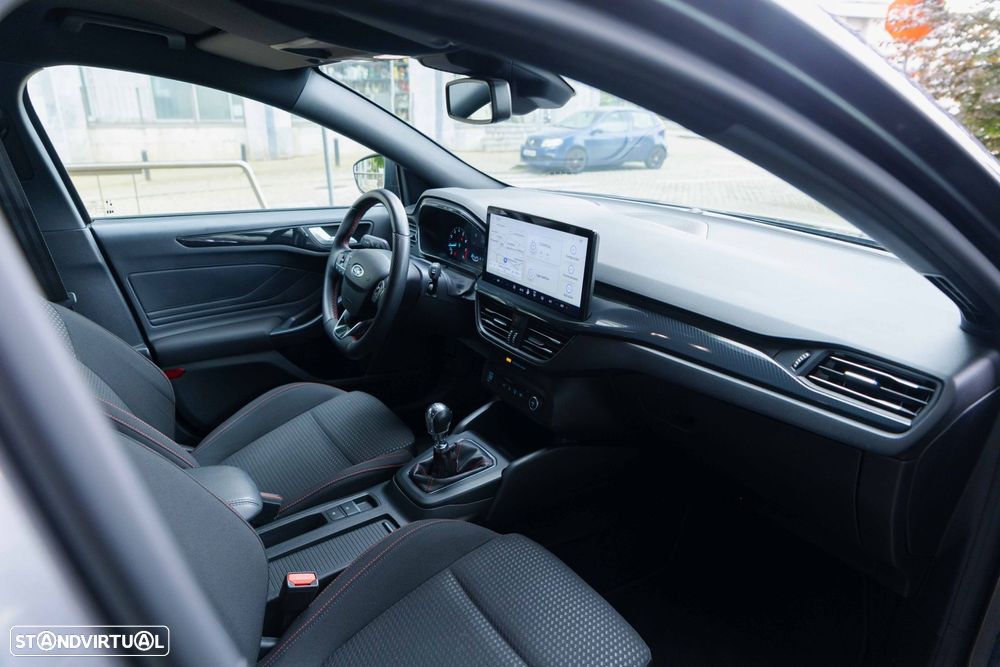 Ford Focus SW 1.0 EcoBoost MHEV ST-Line - 28