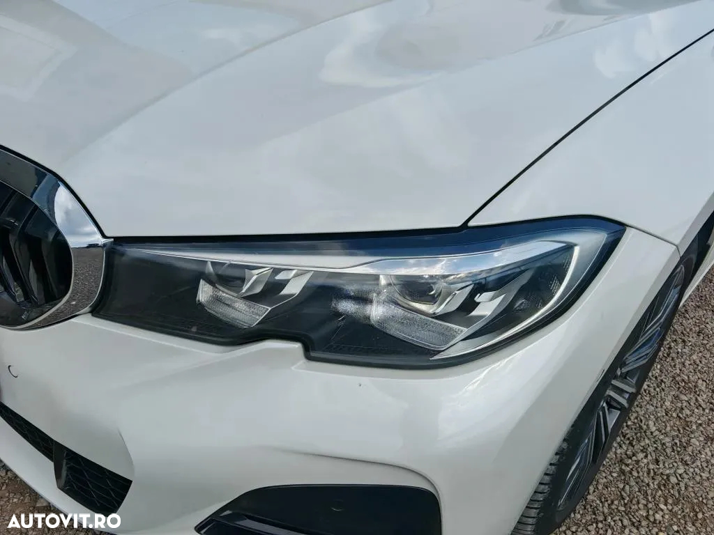 BMW Seria 3 320d xDrive AT MHEV - 31