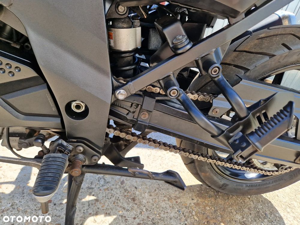 Suzuki V-STROM - 25