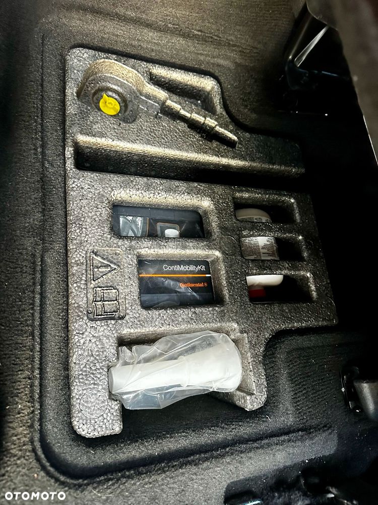 Ford Galaxy 2.0 TDCi DPF Titanium - 26