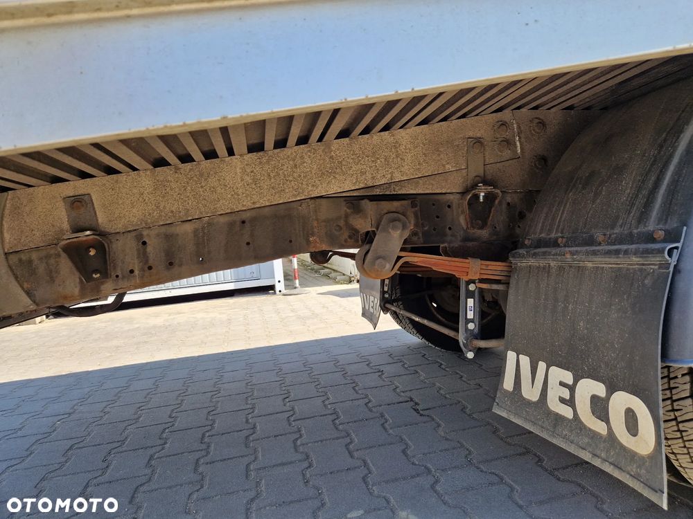 Iveco Daily do 3,5T 3.0 170 PS Na Blizniakach Laweta Pomoc Droga Najazd - 16