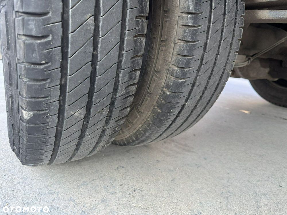 Mercedes-Benz Sprinter - 16