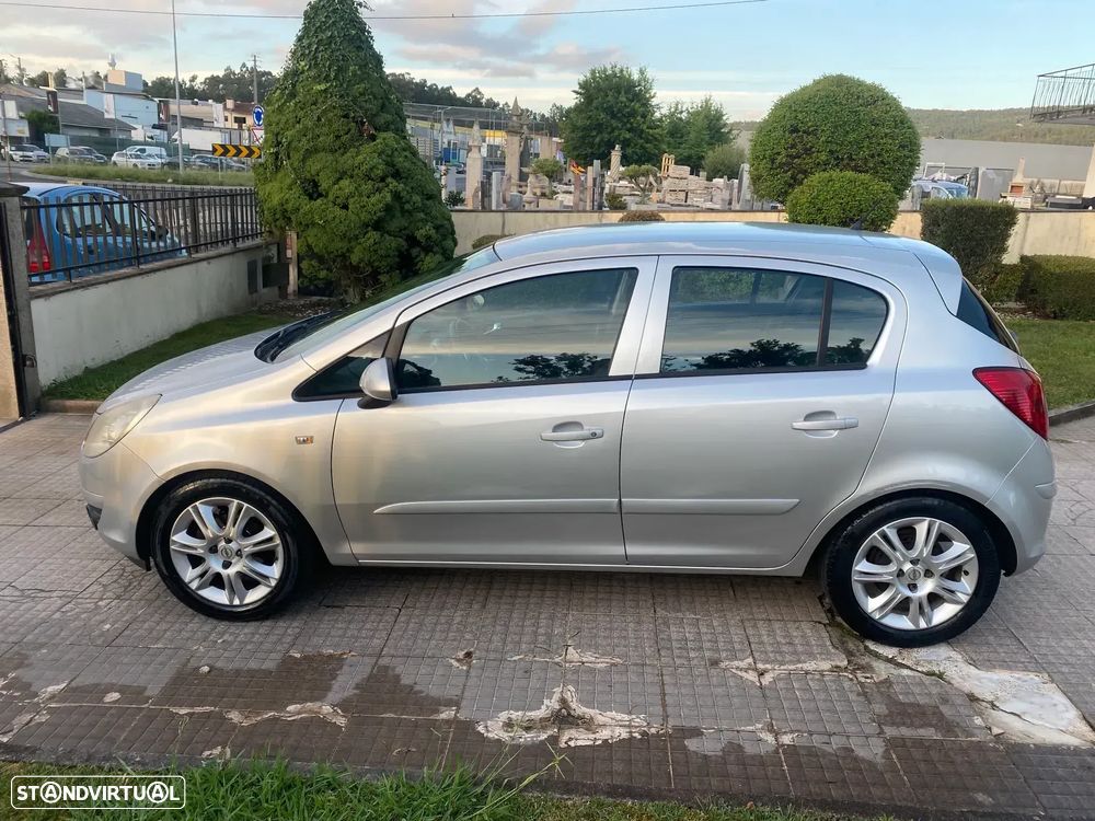 Opel Corsa 1.2 Enjoy - 4