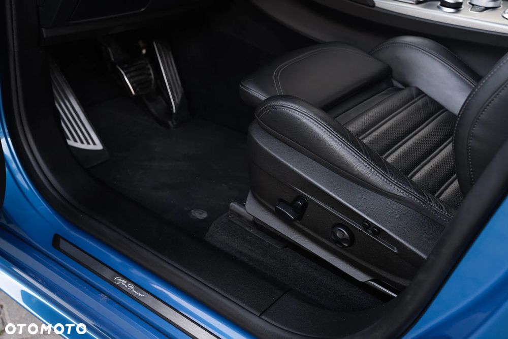Alfa Romeo Stelvio 2.0 Turbo Veloce Q4 - 16