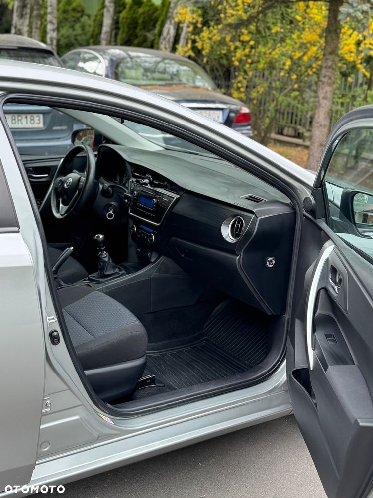 Toyota Auris - 18
