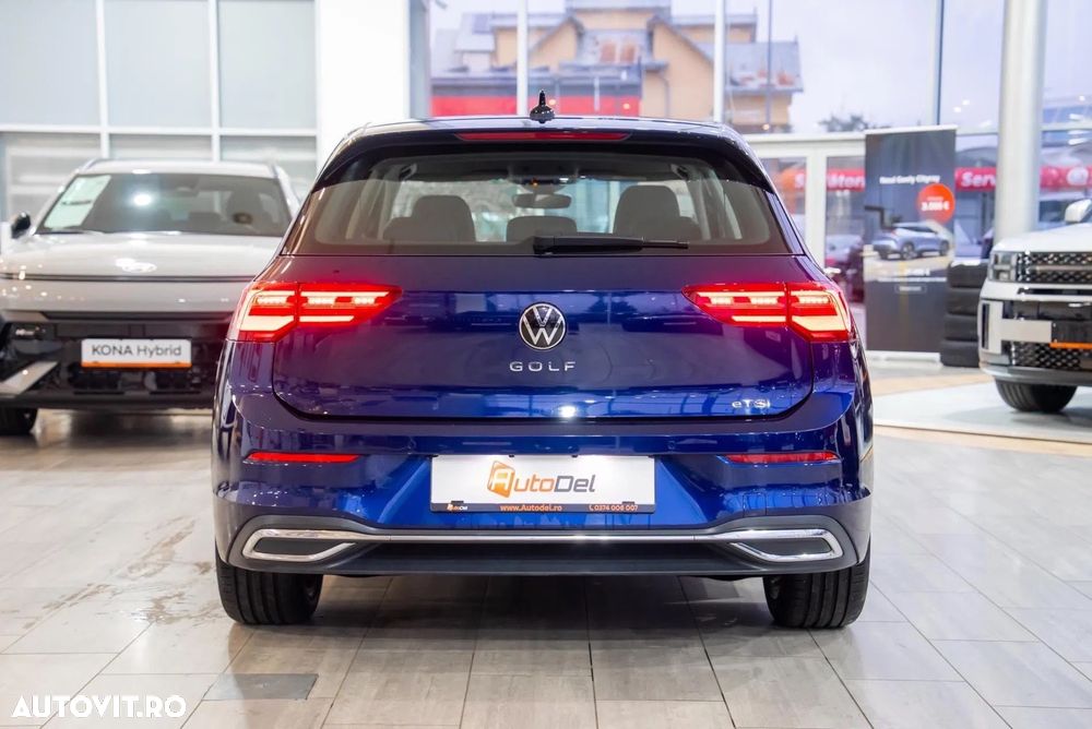 Volkswagen Golf - 9