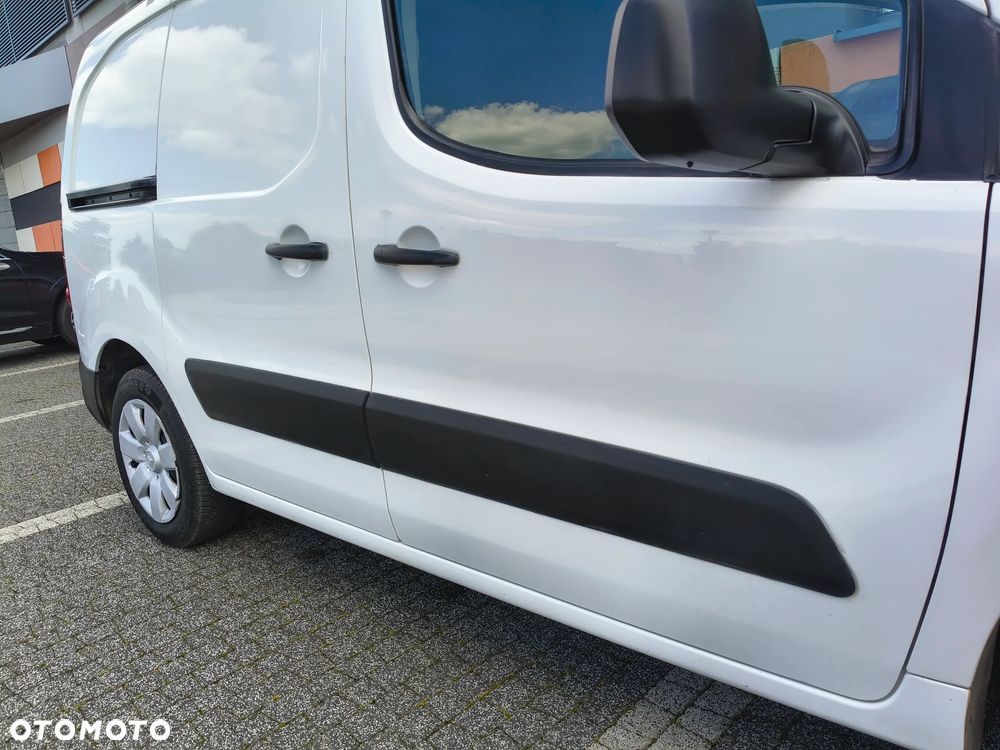 Citroën BERLINGO 1.6 HDI (90KM) 5-BIEGÓW (L1H1) KLIMA WEBASTO STAN IDEALNY 100% BEZWYPADKOWY SERWIS KM NIE MA RDZY - 30