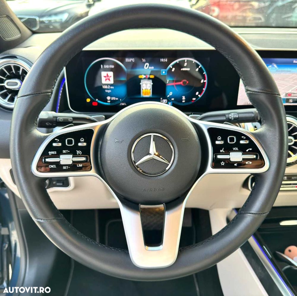 Mercedes-Benz GLB - 24