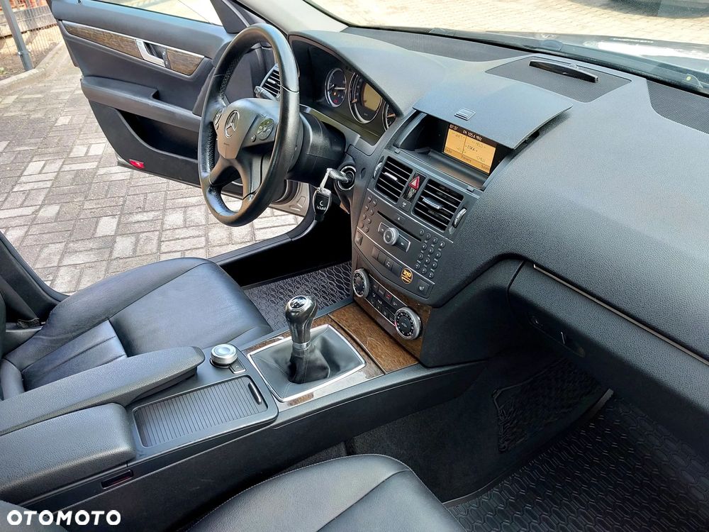 Mercedes-Benz Klasa C 280 Elegance Sport Edition + - 20