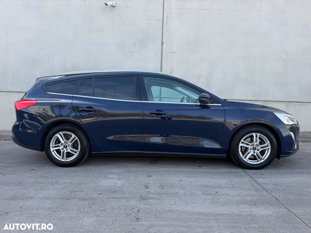 Ford Focus - 33
