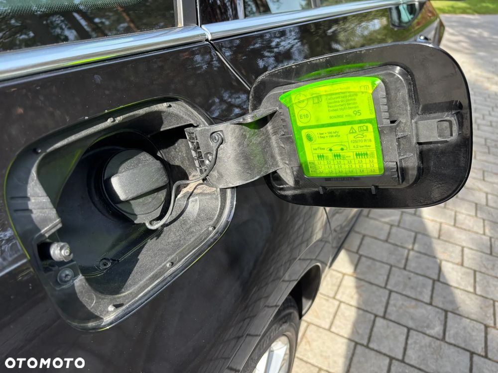 Skoda Octavia 1.5 TSI ACT Style DSG - 25