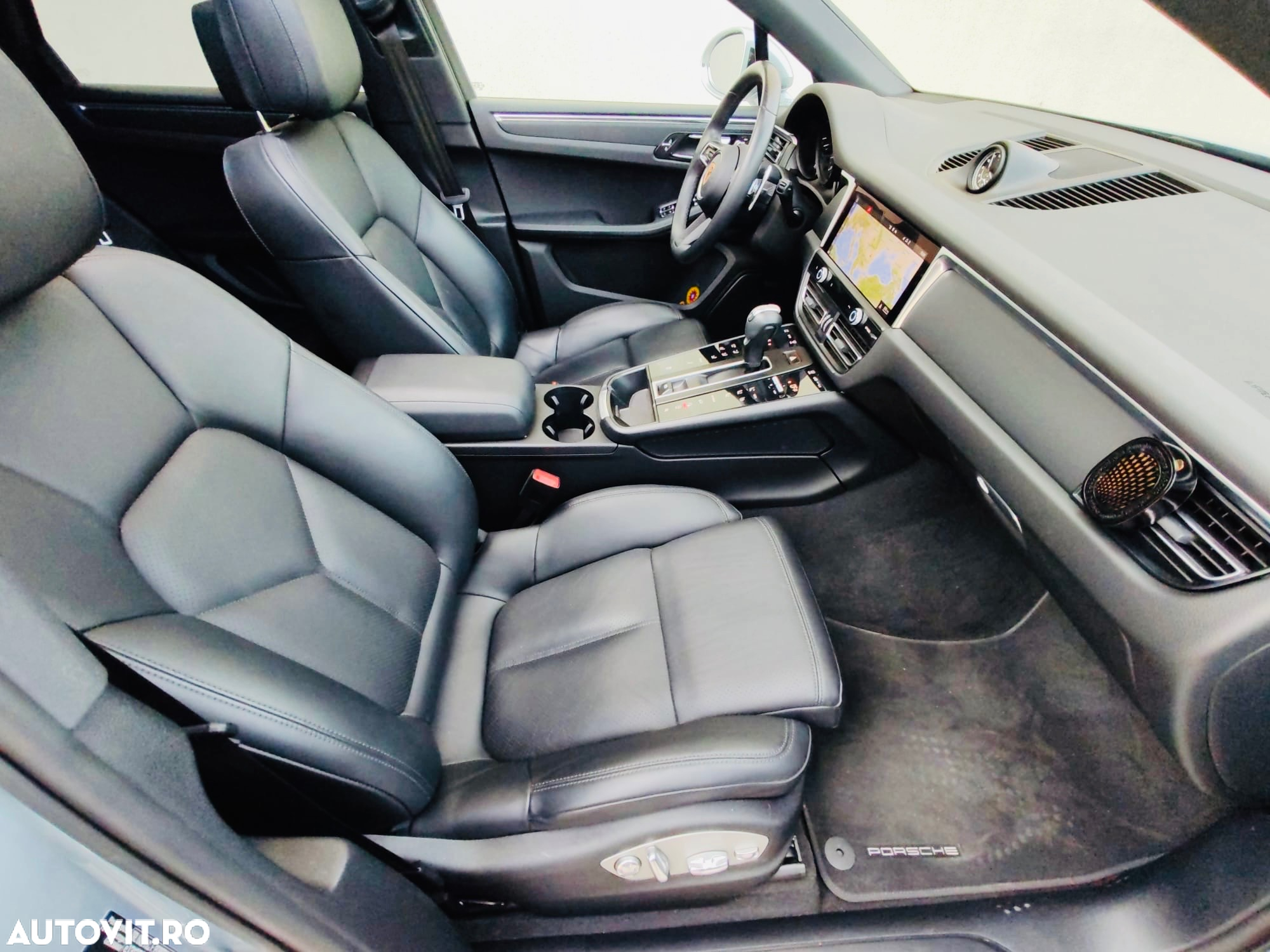 Porsche Macan - 14