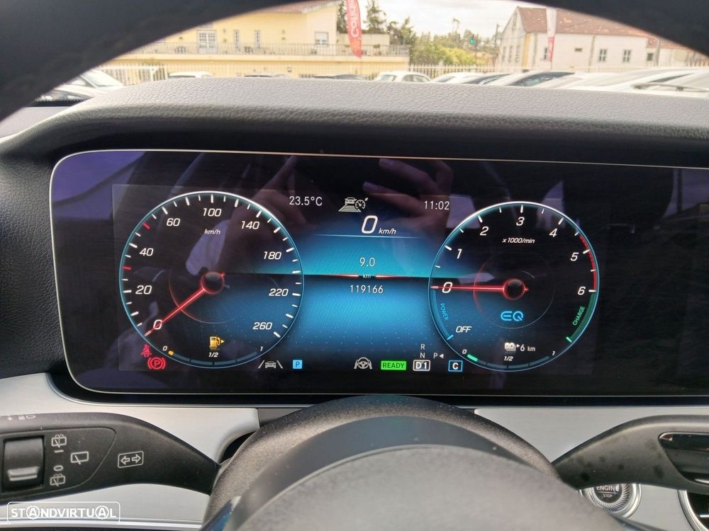 Mercedes-Benz E 300 de 4Matic 9G-TRONIC Avantgarde - 27