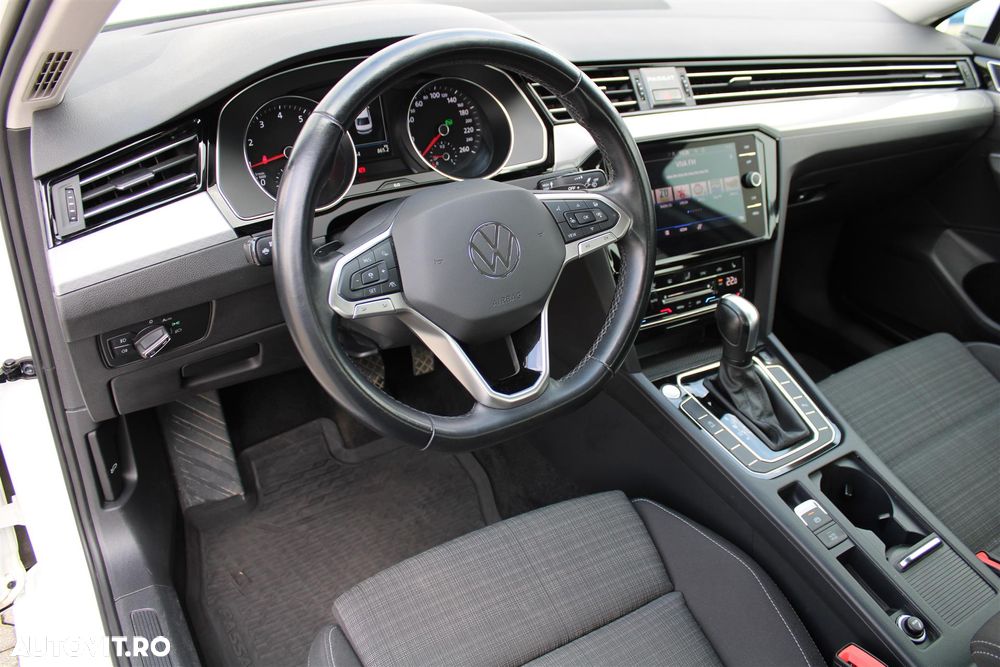Volkswagen Passat 1.5 TSI ACT DSG Comfortline - 12