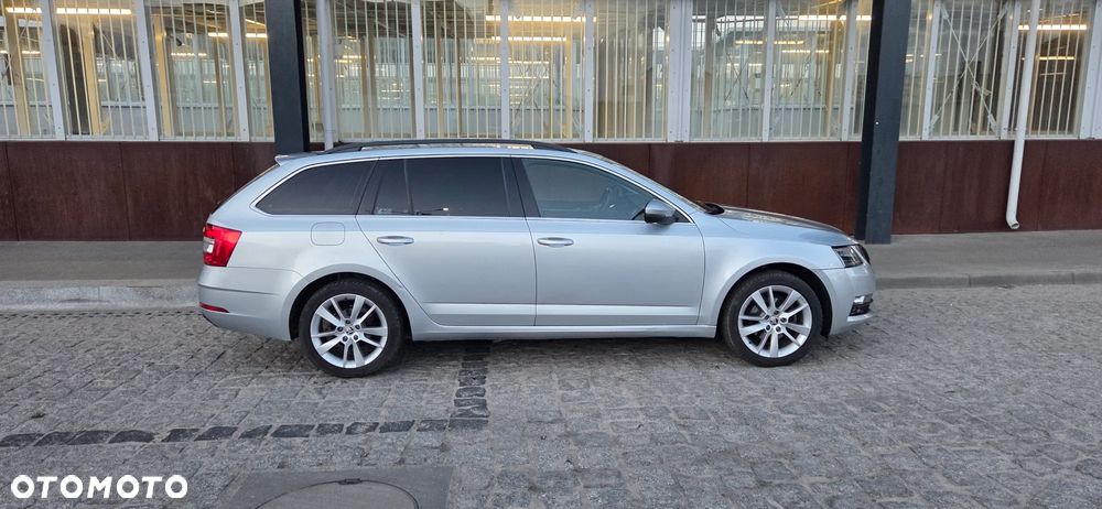 Skoda Octavia 1.5 TSI ACT Style DSG - 10