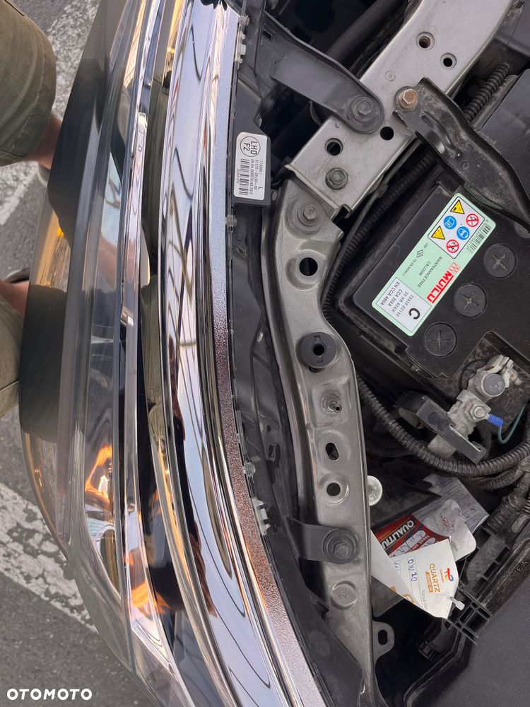 Toyota Corolla - 12