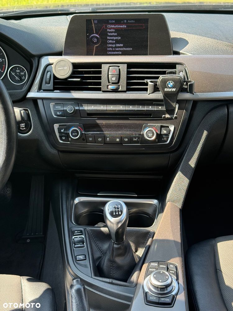 BMW Seria 3 - 24
