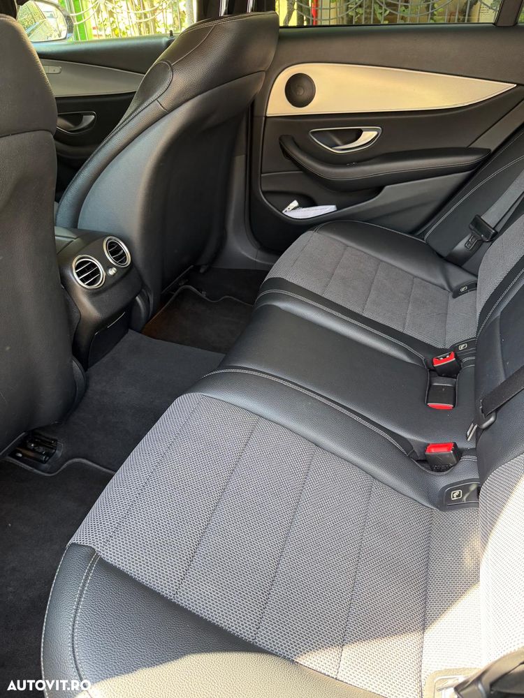 Mercedes-Benz E 220 d Aut. - 11