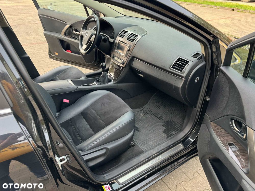 Toyota Avensis - 4