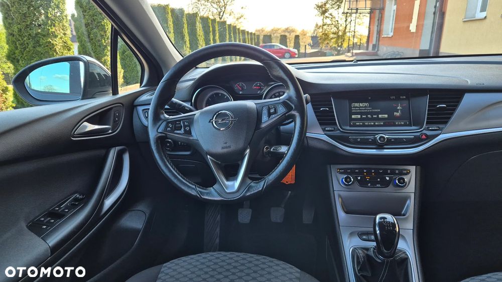 Opel Astra 1.4 Turbo Edition - 9