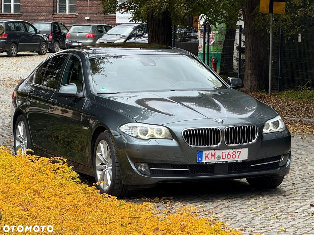 BMW Seria 5 528i Sport-Aut - 1