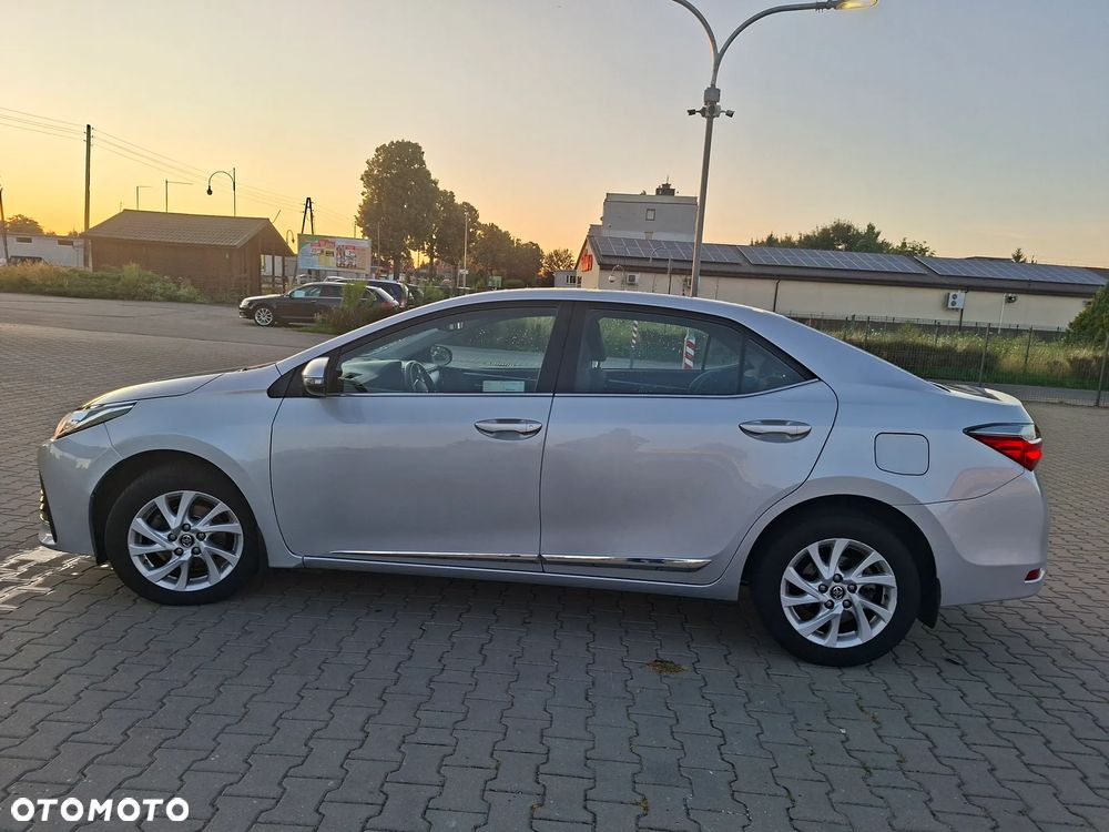 Toyota Corolla 1.6 Comfort - 2
