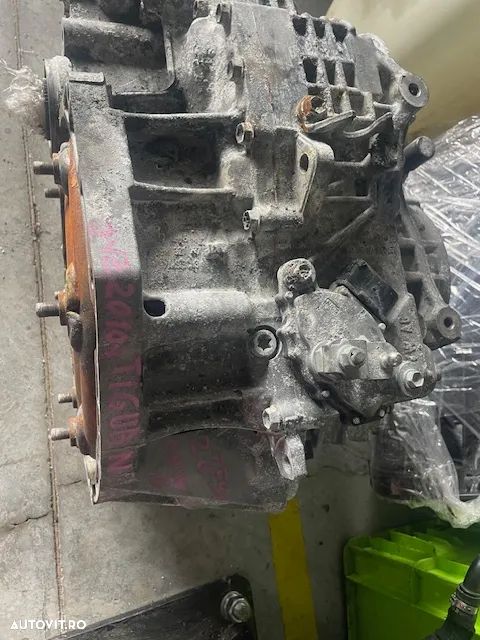 Cutie DSG 4X4 VW Tiguan 2.0 TSI start/stop .200cp - 1