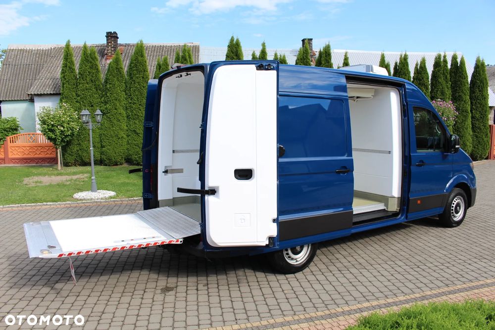 Volkswagen CRAFTER 2.0 177 KM / POLSKI SALON / JAK NOWY / CHŁODNIA / WINDA DHOLLANDIA / SPRINTER / IVECO / FIAT / - 15