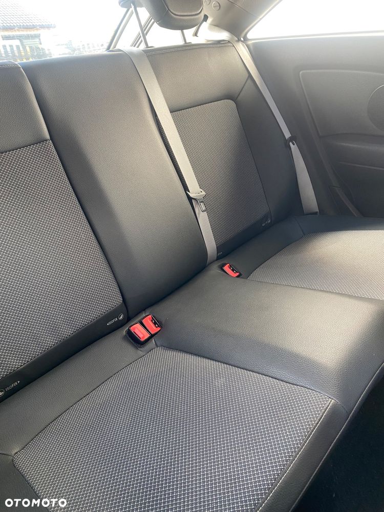 Opel Corsa 1.4 16V Cosmo - 4