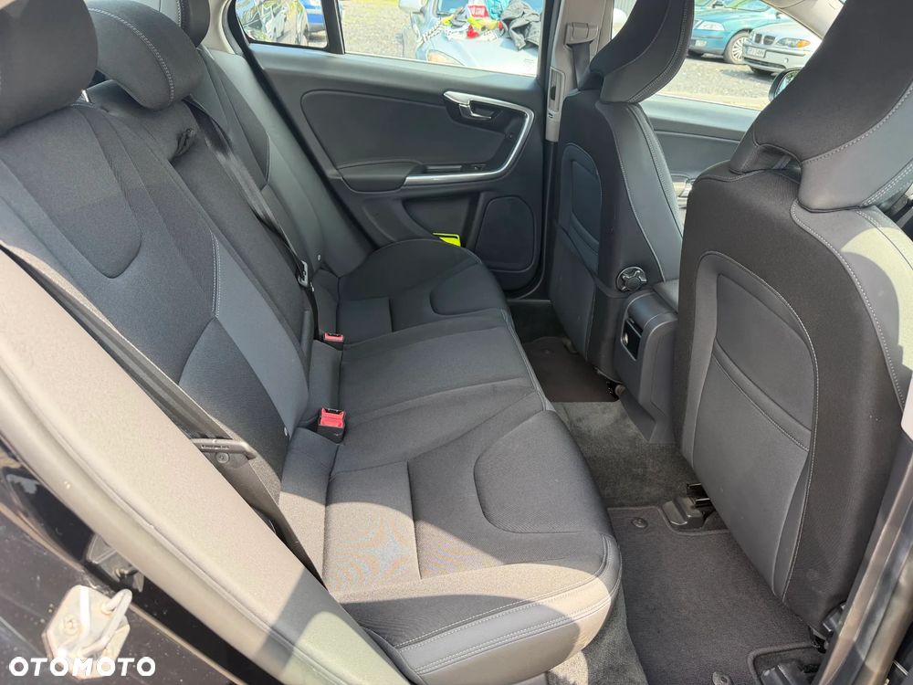 Volvo S60 D4 Drive-E Momentum - 13
