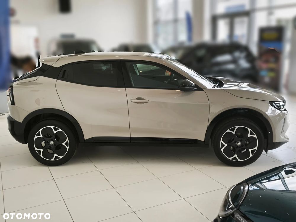Alfa Romeo Junior 1.2 mHEV Sprint eDCT - 6