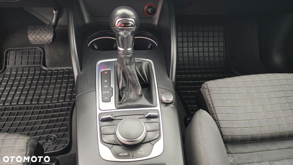 Audi A3 2.0 TDI Attraction S tronic - 30