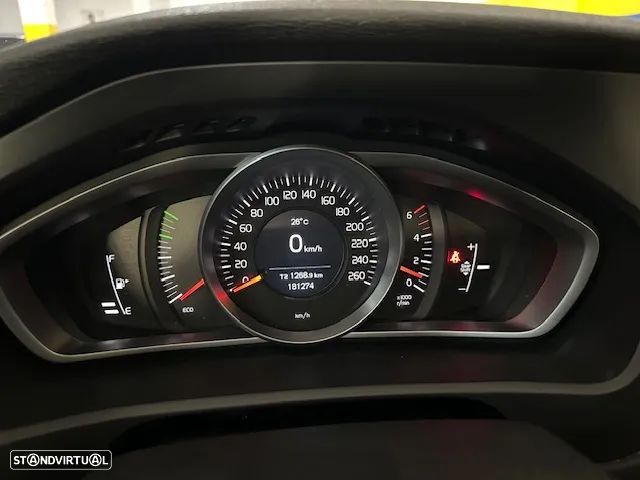 Volvo V40 2.0 D2 Momentum - 18
