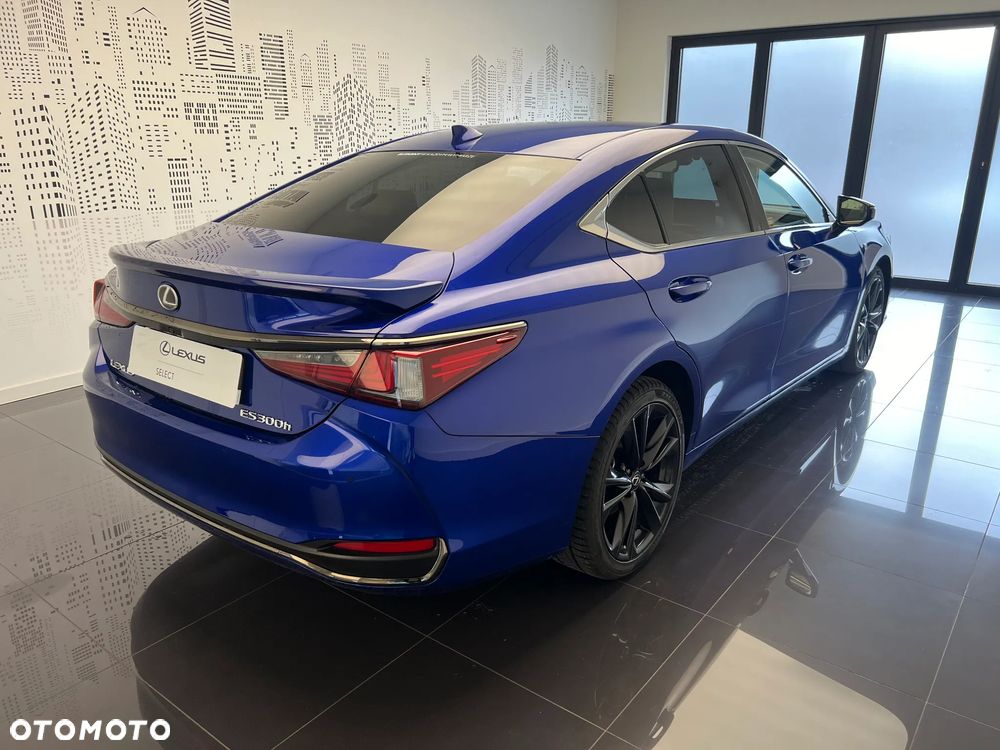 Lexus ES 300h F Sport Design - 2