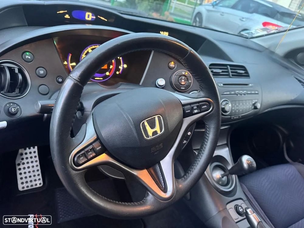 Honda Civic 1.4 i-VTEC Sport - 18