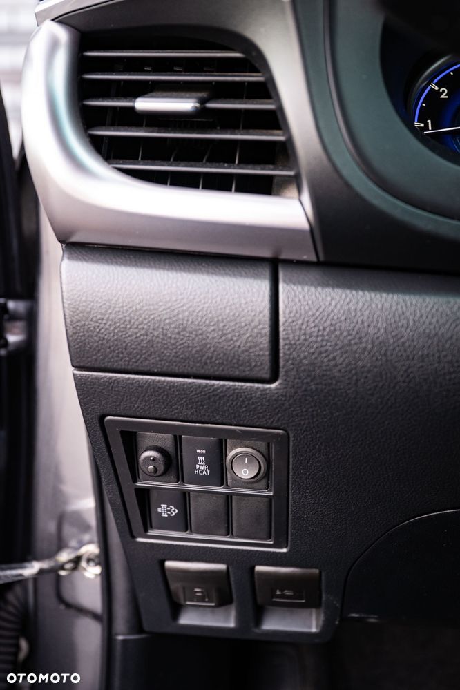 Toyota Hilux 2.4 D-4D Double Cab SR5 4x4 - 9