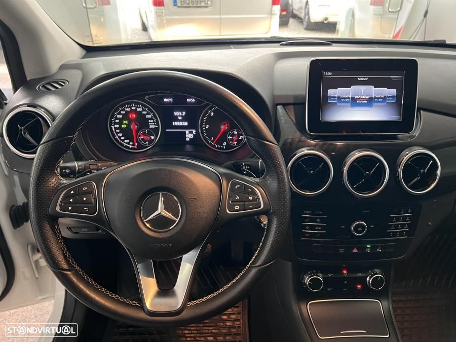 Mercedes-Benz B 220 CDi AMG Line - 18