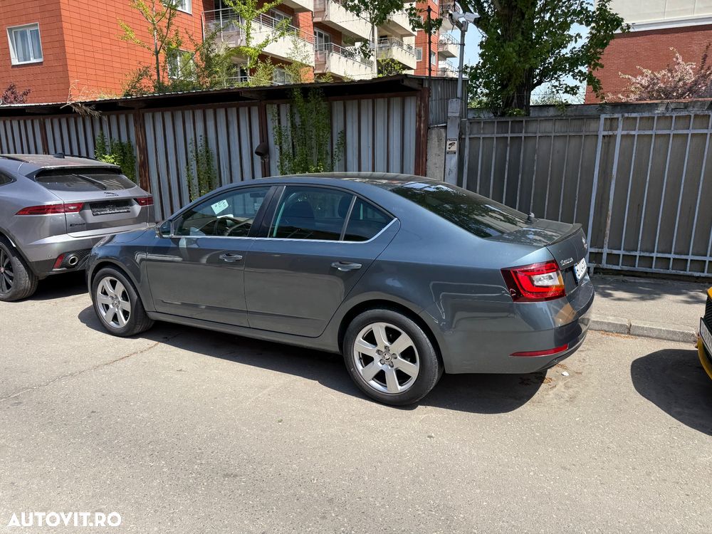 Skoda Octavia 2.0 TDI DSG Style - 31