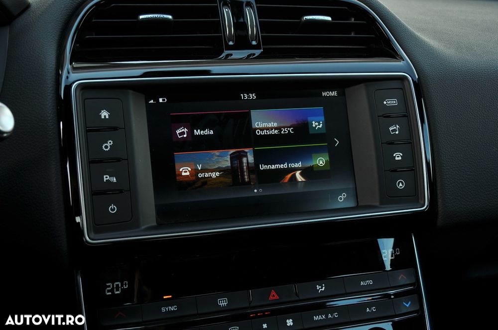 Jaguar XE 20d AWD Aut. R-Sport - 26