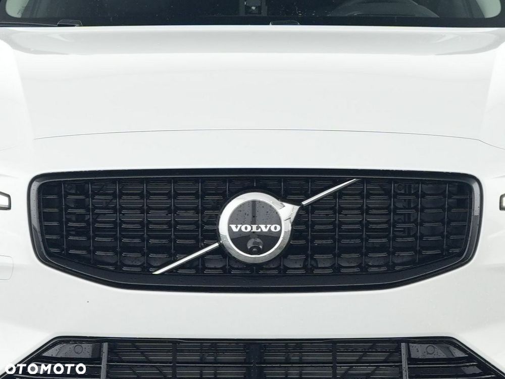 Volvo V60 B4 B DKG Plus Dark - 4