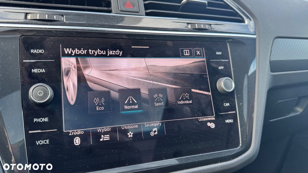 Volkswagen Tiguan 2.0 TDI SCR 4Mot R-Line DSG - 11