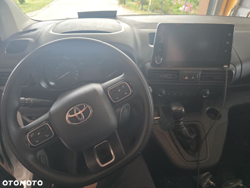 Toyota ProAce Kombi D-4D Medium 2,6t - 7