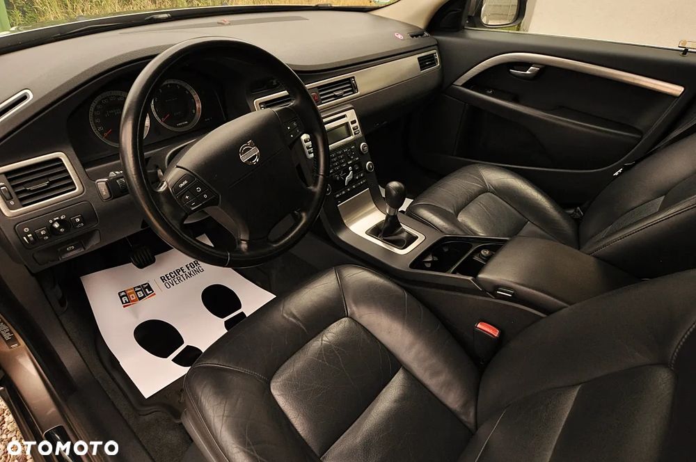 Volvo V70 2.0 - 17