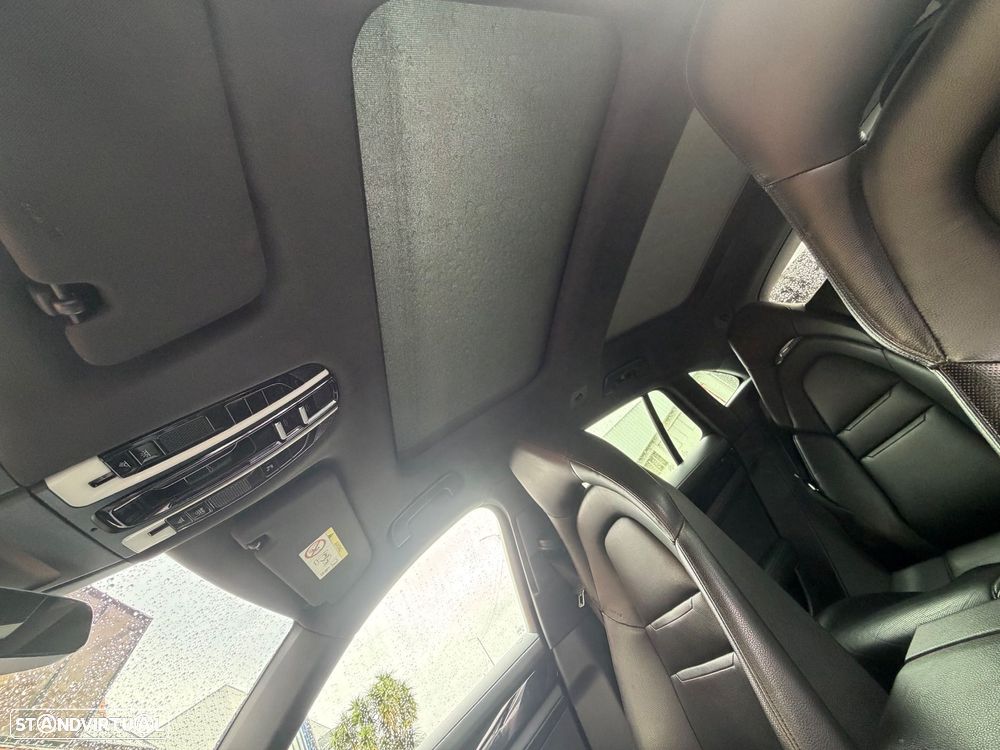 Porsche Panamera Sport Turismo 4 E-Hybrid - 10