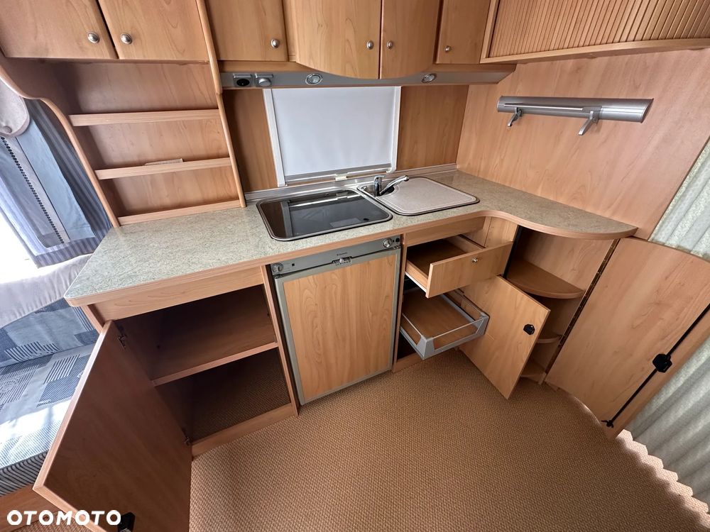 Burstner 720 TK VENTANA z napędem i łóżkami piętrowymi - 8 os. - 21