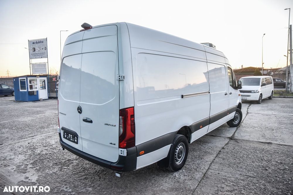 Mercedes-Benz SPRINTER - 5